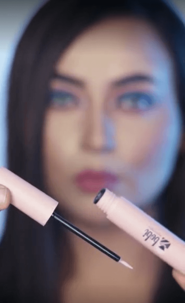 How to use the Eyelash Glue in the right way?