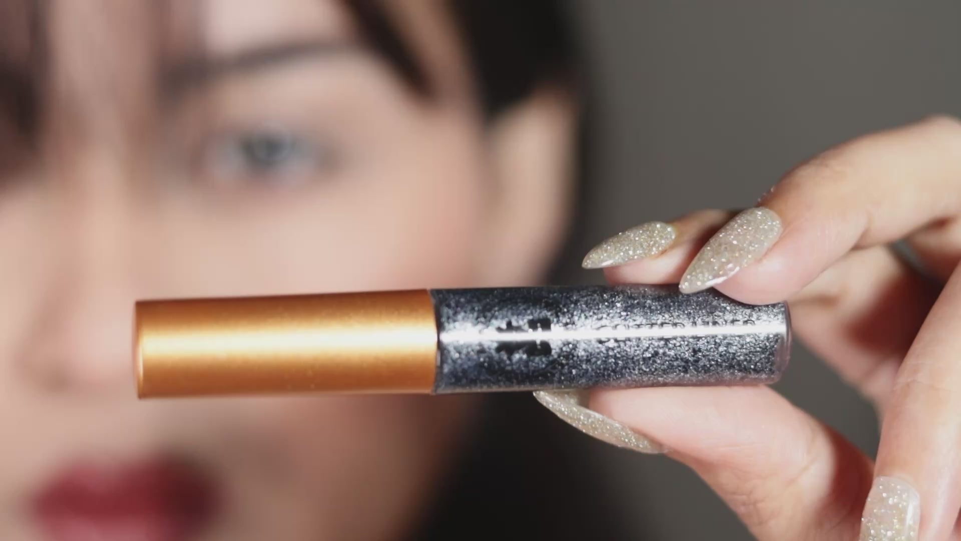 BOBI Glitter Eyeliner Black | Diamond Sparkle Finish | Waterproof Long Wear | Quick Dry Smudgeproof | Felt-Tip Precision | Cruelty-Free Paraben-Free-5ml